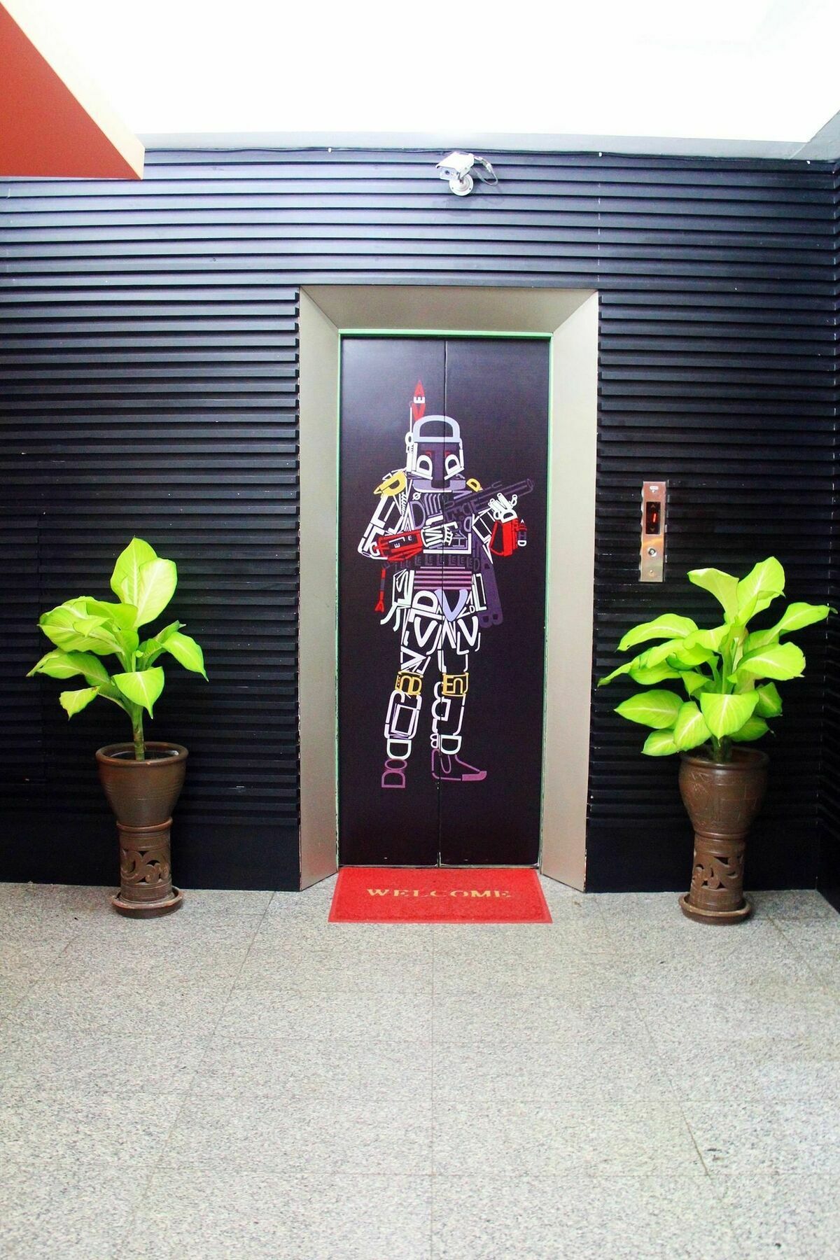 โรงแรมเรือนทิพย์ เชียงราย Ruean Tip Hotel Exterior photo